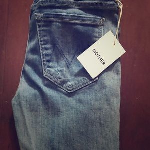 NWT - MOTHER SKINNY FRAY JEANS